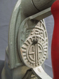 古い金属製アイロン 煙突付き 2025年最新】Yahoo!オークション -古いアイロンの中古品・新品・未使用